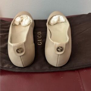 Gucci Tan/Beige Flats with Signature GG Logo